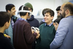 بازدید دانش‌آموزان مدرسه انرژی مثبت به مناسبت دهه فجر انقلاب اسلامی 14