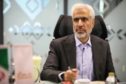 بازدید دبیر ستاد توسعه فناوری‌های نانو و میکرو از شرکت دارویی سینا ژن 12