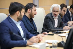 بازدید دکتر بیگ‌زاده مدیرعامل محترم شرکت سهامی نمایشگاه‌های بین‌المللی از ستاد نانو و میکرو
 8