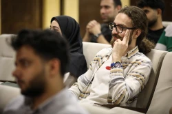 اکران مستند رویای چینی در دانشکدگان فنی دانشگاه تهران 4