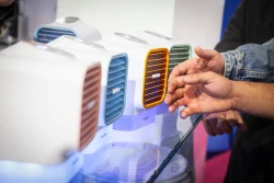 دومین روز شانزدهمین نمایشگاه نانو 13