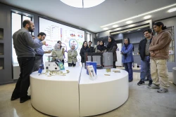 بازدید دانشجویان بین المللی امام خمینی قزوین از نمایشگاه ستاد نانو 22